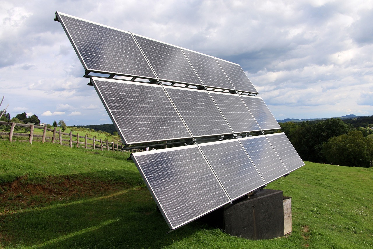 découvrez les avantages des panneaux solaires sur les toits, une solution écologique et économique pour produire votre propre énergie. transformez votre toit en une source d'énergie renouvelable et réduisez votre facture d'électricité tout en contribuant à la protection de l'environnement.