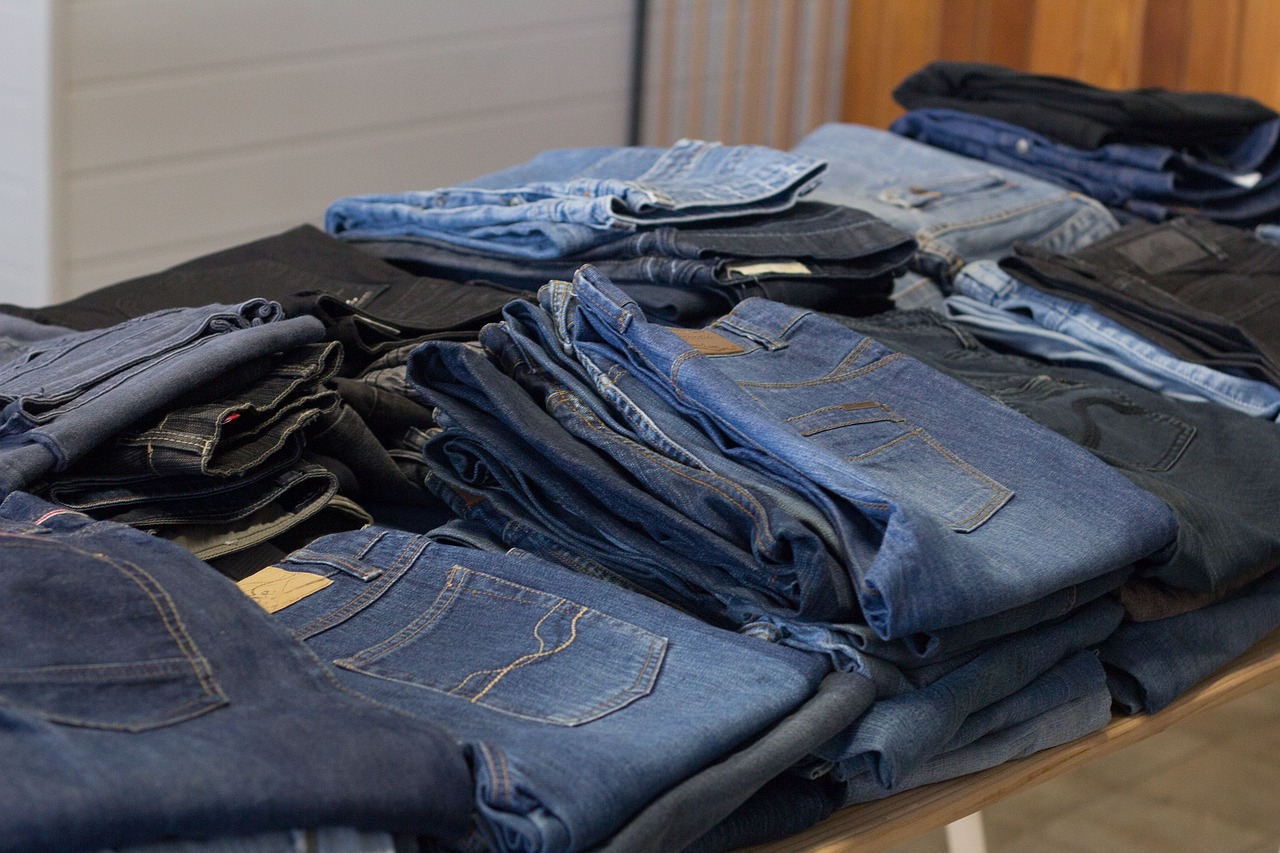 découvrez l'upcycling, une démarche écologique et créative qui transforme les déchets en objets uniques et utiles pour réduire l'impact environnemental.