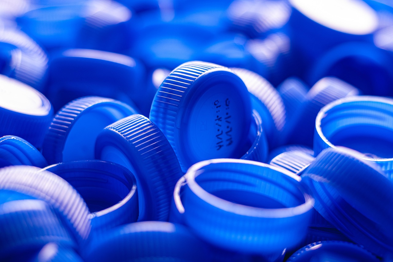 découvrez l'importance et les méthodes efficaces du recyclage du plastique pour préserver notre environnement et réduire les déchets.