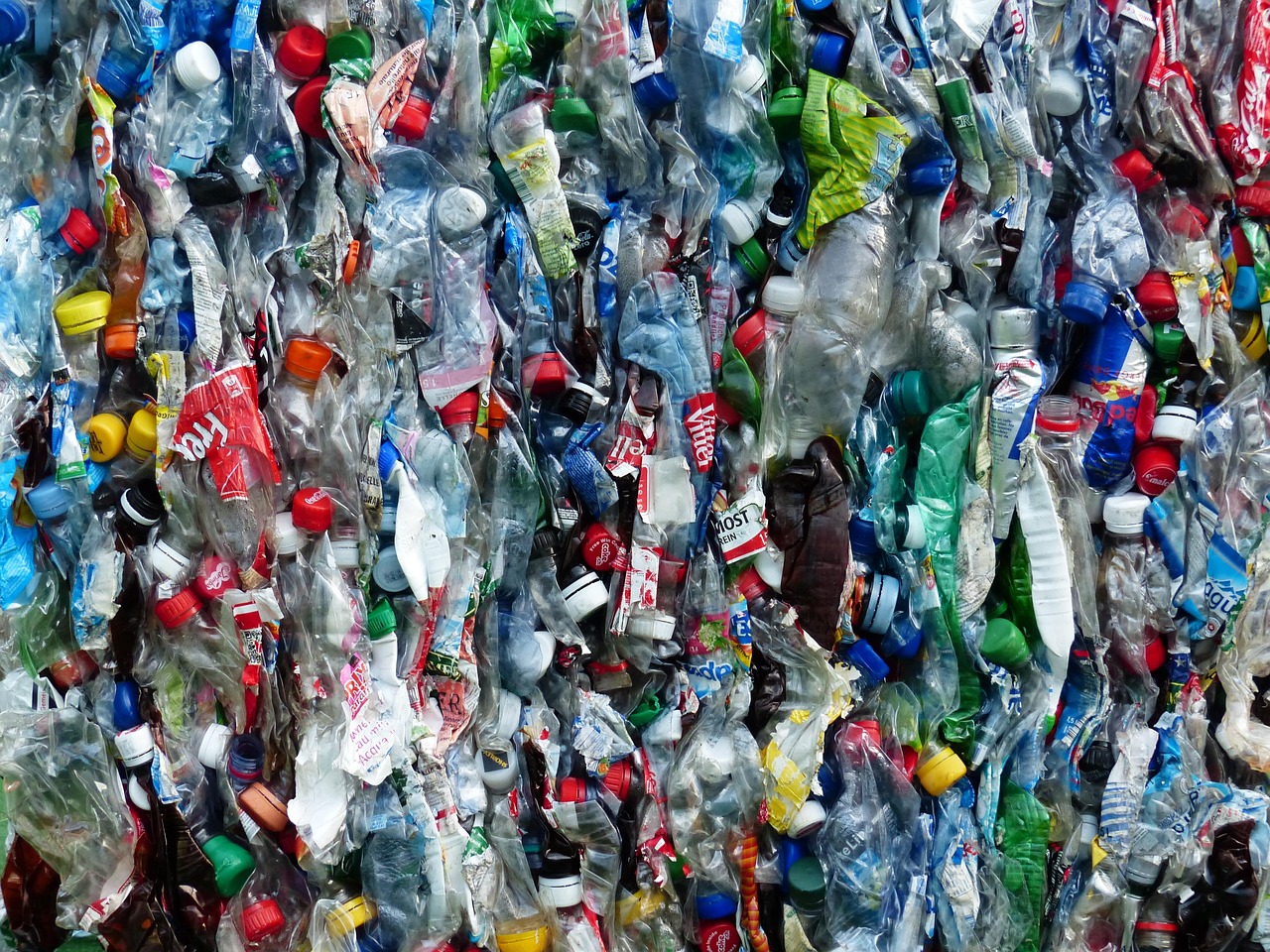 découvrez les méthodes innovantes de recyclage du plastique pour réduire les déchets et protéger l'environnement. apprenez comment recycler efficacement vos plastiques au quotidien.