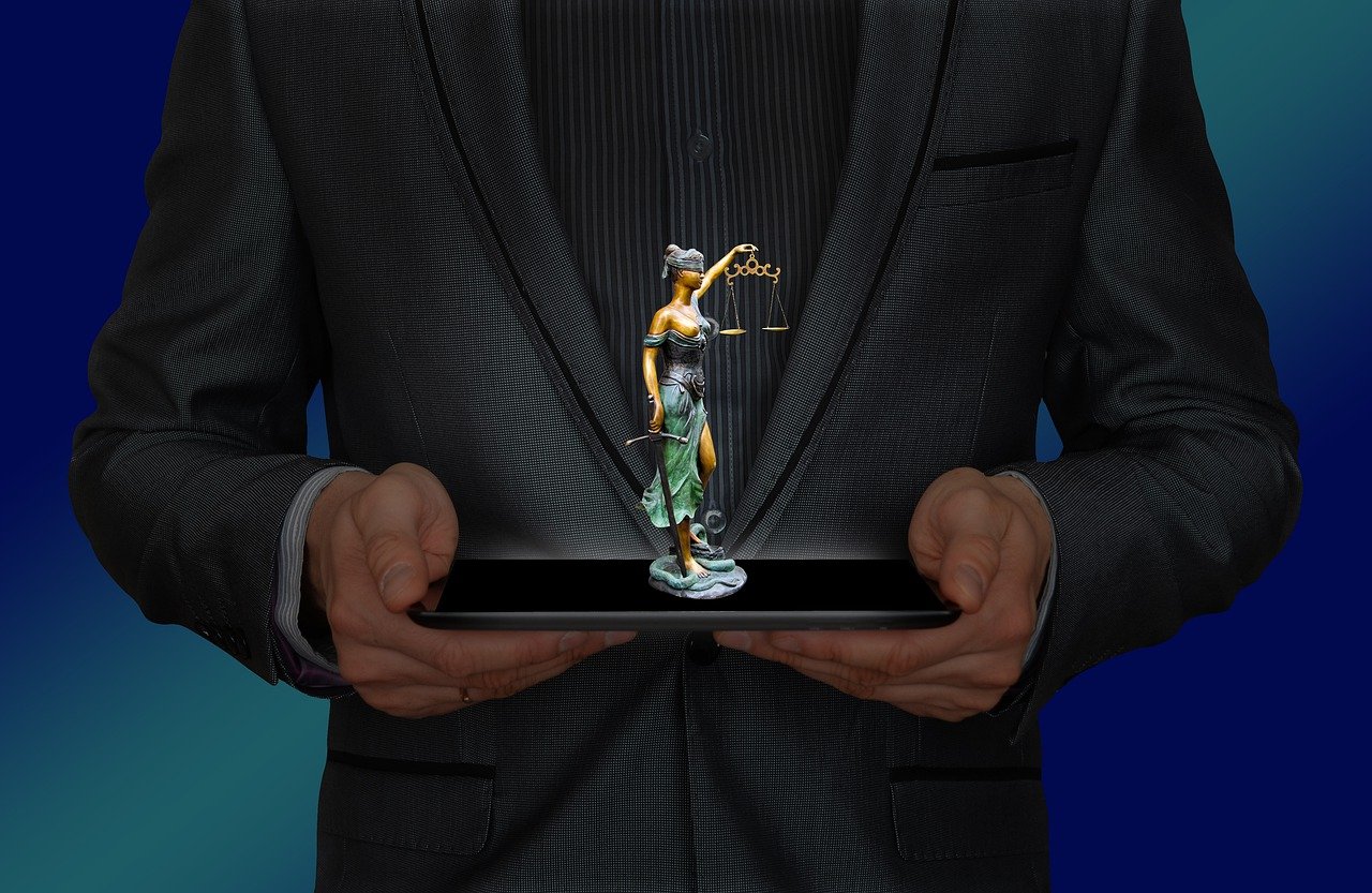 découvrez le concept de la justice transformative, qui vise à réparer les dommages causés par le crime tout en favorisant la réconciliation et la responsabilisation des personnes impliquées. cette approche innovante offre des solutions alternatives au système judiciaire traditionnel, en mettant l'accent sur la guérison des victimes et l'intégration des délinquants dans la société.