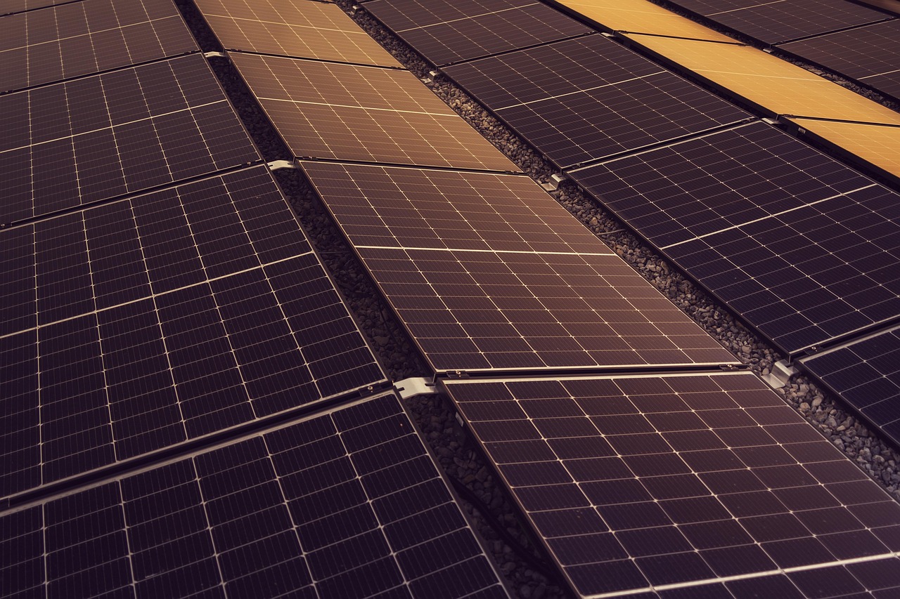 Énergie solaire : le Rassemblement national présente une loi pour ralentir l’expansion du photovoltaïque