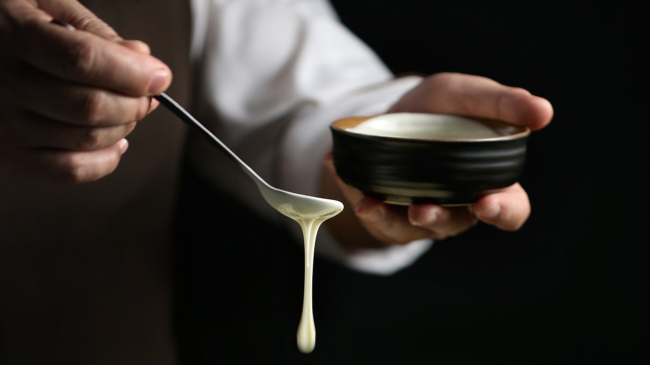 Bicarbonate et vinaigre blanc : astuces pratiques et usages incontournables à connaître