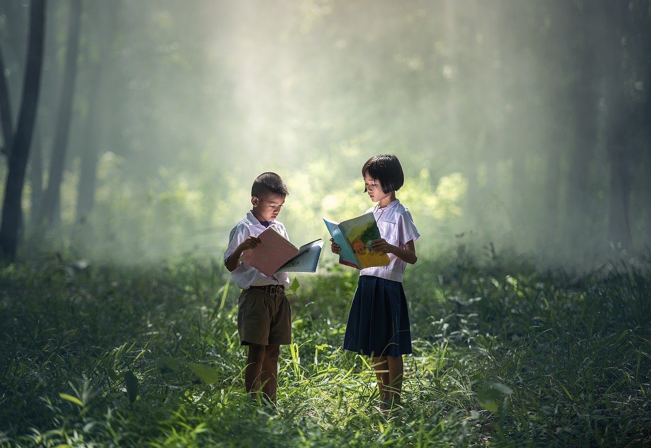 découvrez l'éducation environnementale : un outil essentiel pour sensibiliser et former les générations futures à la protection de notre planète. apprenez l'importance de la durabilité, de la biodiversité et des actions écologiques nécessaires pour préserver notre environnement.