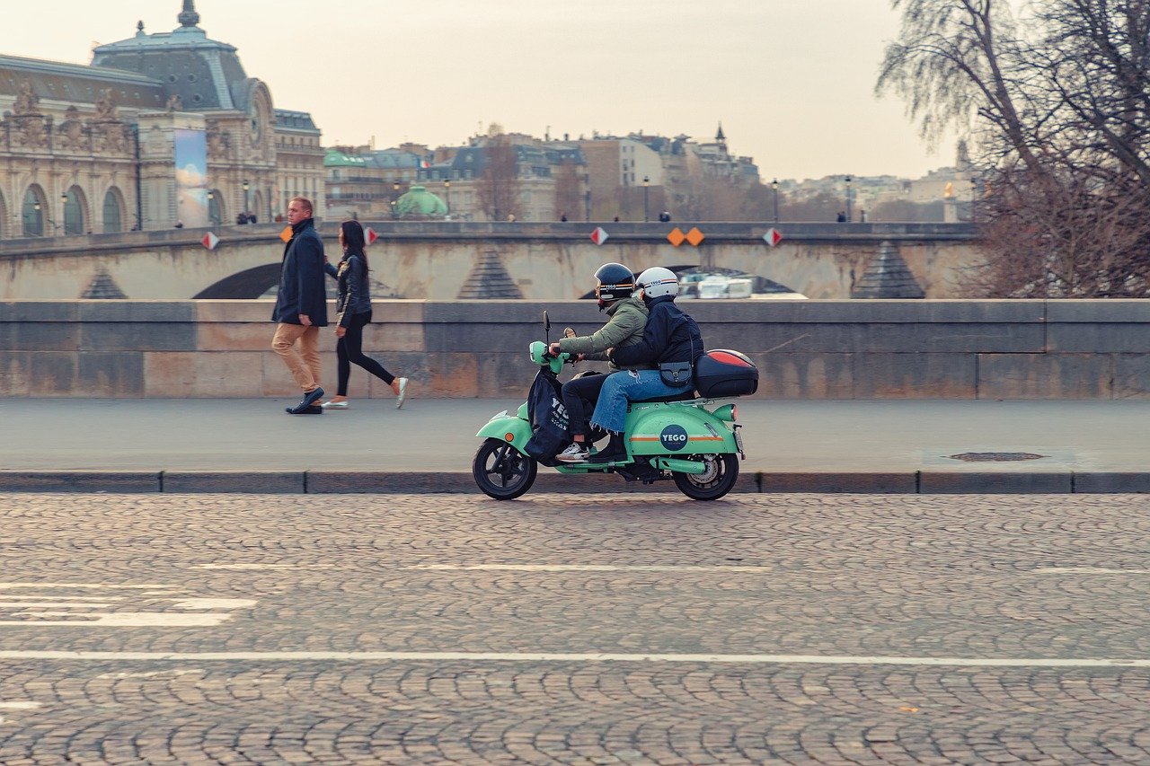 découvrez l'accord de paris, un pacte international visant à lutter contre le changement climatique en limitant le réchauffement global. explorez les engagements des pays, les objectifs de réduction des émissions de gaz à effet de serre, et les initiatives pour un avenir durable.