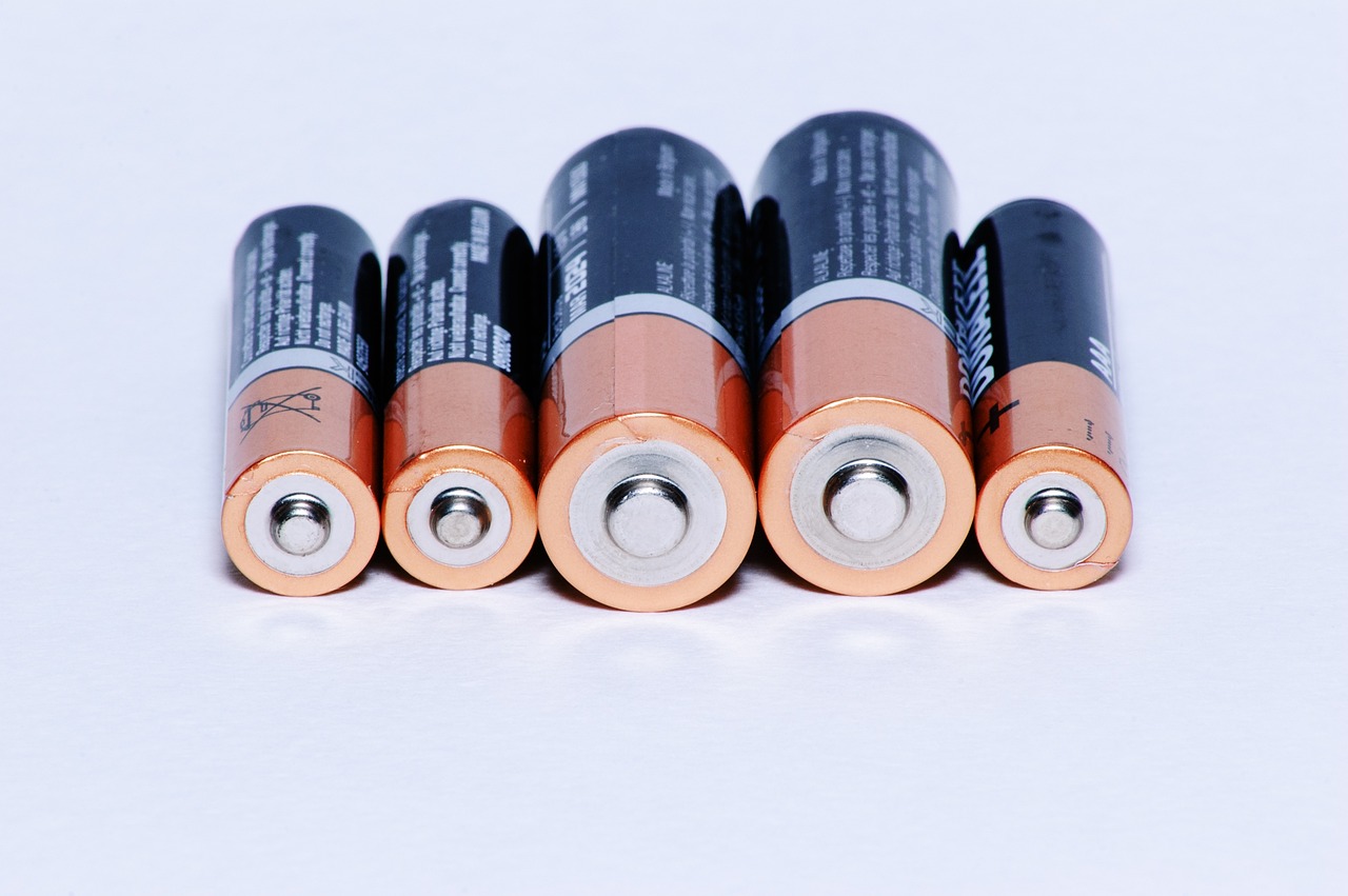 découvrez notre sélection complète de batteries pour tous vos appareils électroniques. performantes et fiables, nos batteries garantissent une autonomie prolongée et une charge rapide. trouvez la batterie idéale pour votre smartphone, ordinateur portable, ou appareil photo et profitez d'une utilisation sans interruption.