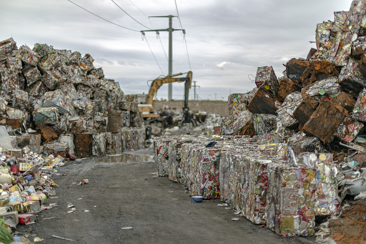 découvrez des solutions innovantes en gestion des déchets pour réduire l'impact environnemental. apprenez à optimiser le recyclage, minimiser les déchets et adopter des pratiques durables pour un avenir plus propre.