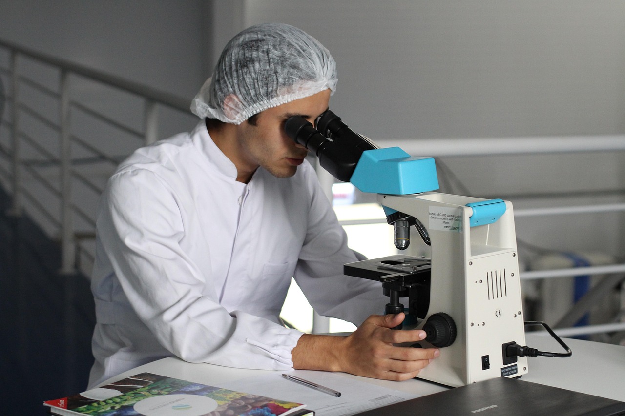 explorez le monde fascinant de la biologie de la conservation, où les scientifiques s'engagent à protéger les écosystèmes et les espèces menacées. découvrez les défis et les efforts pour préserver notre planète et garantir un avenir durable pour la biodiversité.