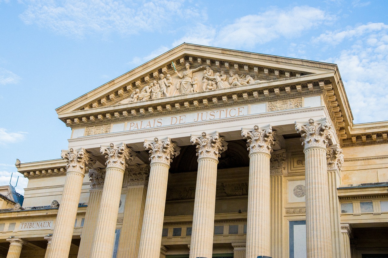 découvrez l'importance de la justice climatique, un mouvement qui vise à promouvoir l'équité et la justice sociale face aux impacts du changement climatique. rejoignez-nous pour explorer des solutions durables et inclusives qui protègent notre planète et prennent en compte les droits des plus vulnérables.