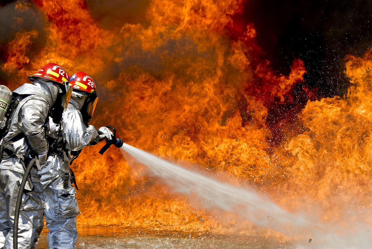 découvrez nos solutions efficaces pour la réponse d'urgence, garantissant la sécurité et le bien-être de vos équipes en cas de situation critique. préparez-vous à réagir rapidement et efficacement grâce à nos formations et protocoles adaptés.