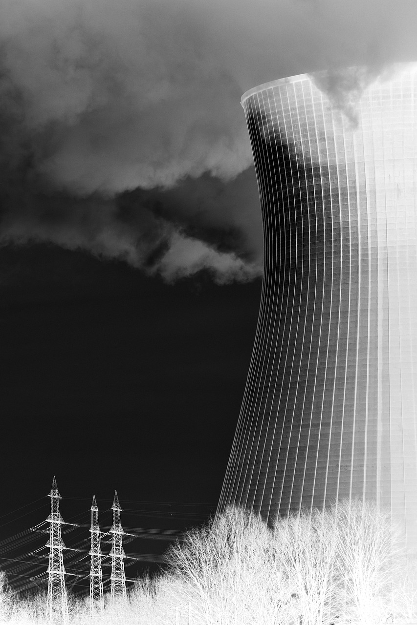 découvrez tout sur le nucléaire : son fonctionnement, ses applications, ses avantages et ses défis pour l'énergie et l'environnement.