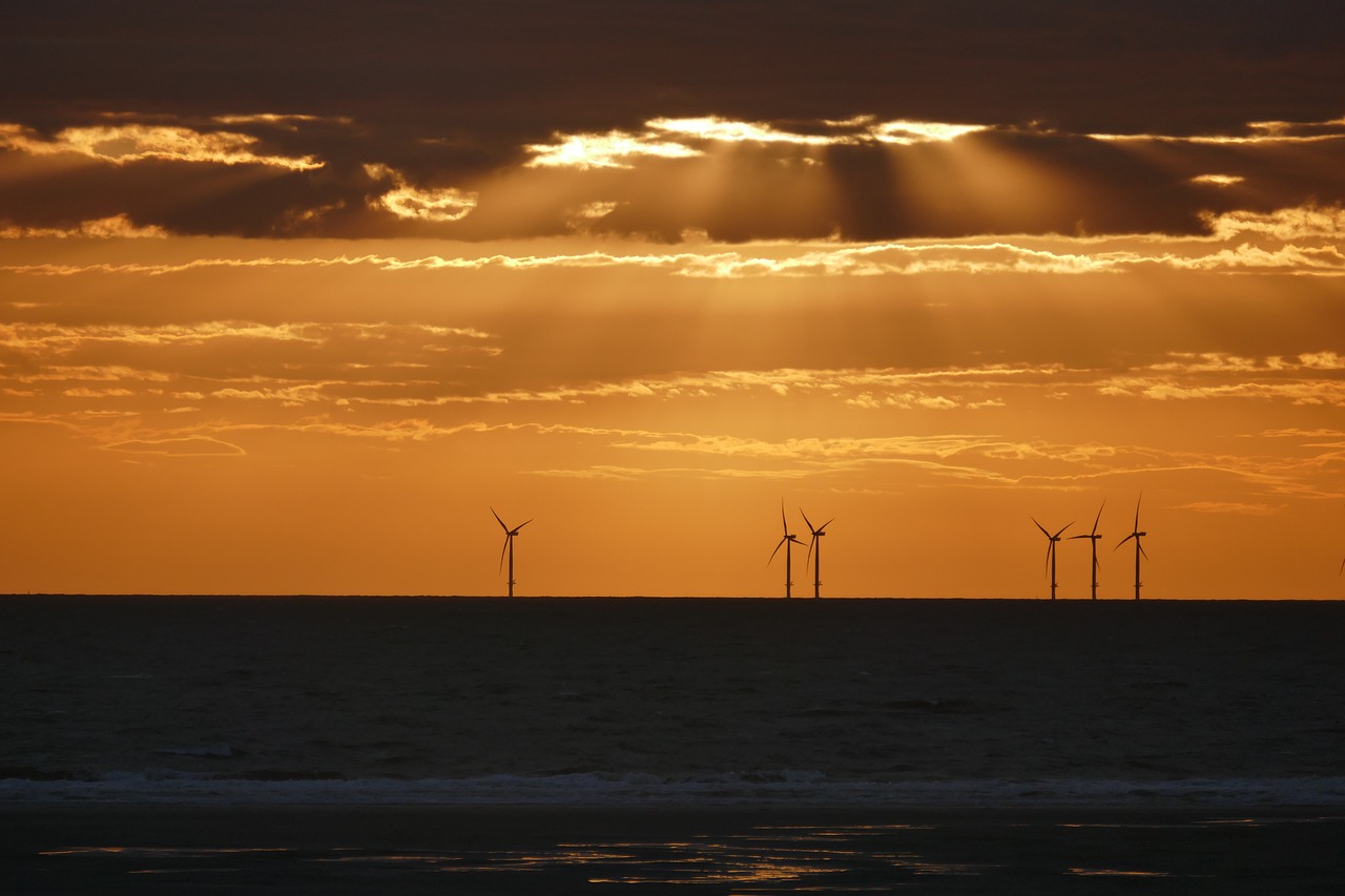 découvrez tout sur les éoliennes offshore : leur fonctionnement, avantages pour la production d'énergie renouvelable en mer, innovations technologiques et impact environnemental.