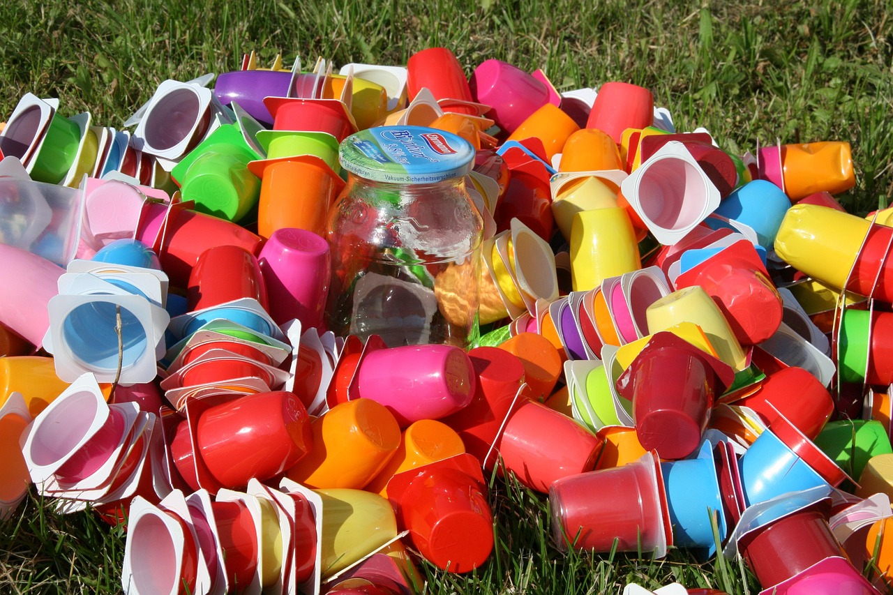 découvrez des solutions efficaces pour la réduction des déchets plastiques : stratégies, astuces et initiatives durables pour protéger l'environnement et adopter un mode de vie écoresponsable.